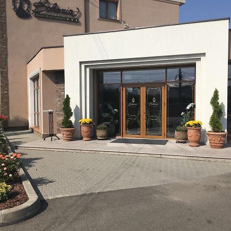 Hotel Bohemia باكاو المظهر الخارجي الصورة