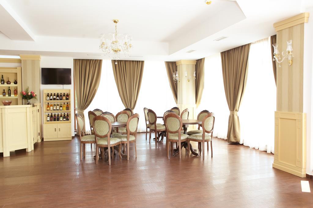 Hotel Bohemia باكاو المظهر الخارجي الصورة